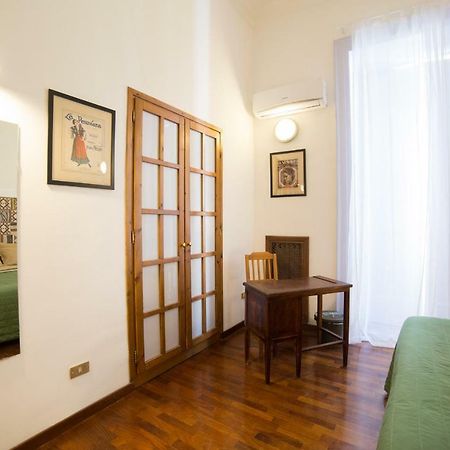 مبيت وإفطار Duomo Miradois 152 Napoli المظهر الخارجي الصورة